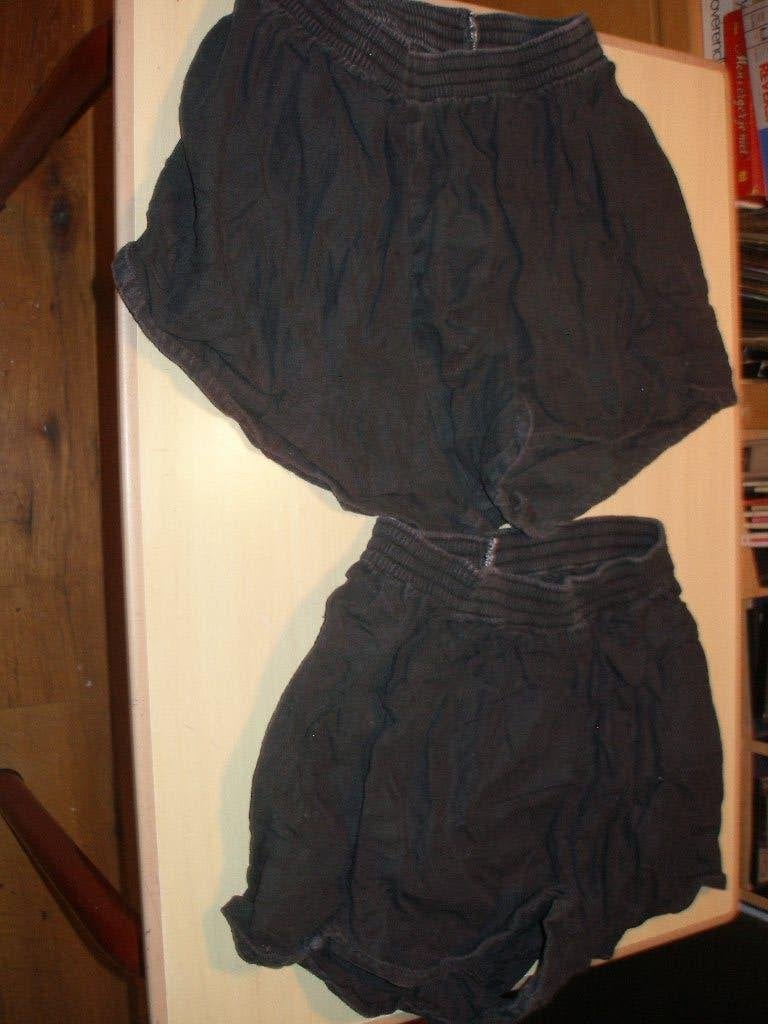 Twee zwarte sportbroeken maat 7, Ophalen of Verzenden, Landmacht, Nederland, Kleding of Schoenen