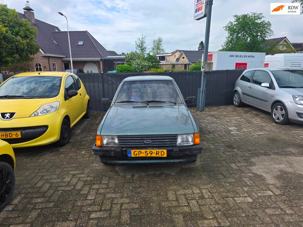 Ford Escort 1.3 GL, Escort, Gebruikt, 4 cilinders, Origineel Nederlands
