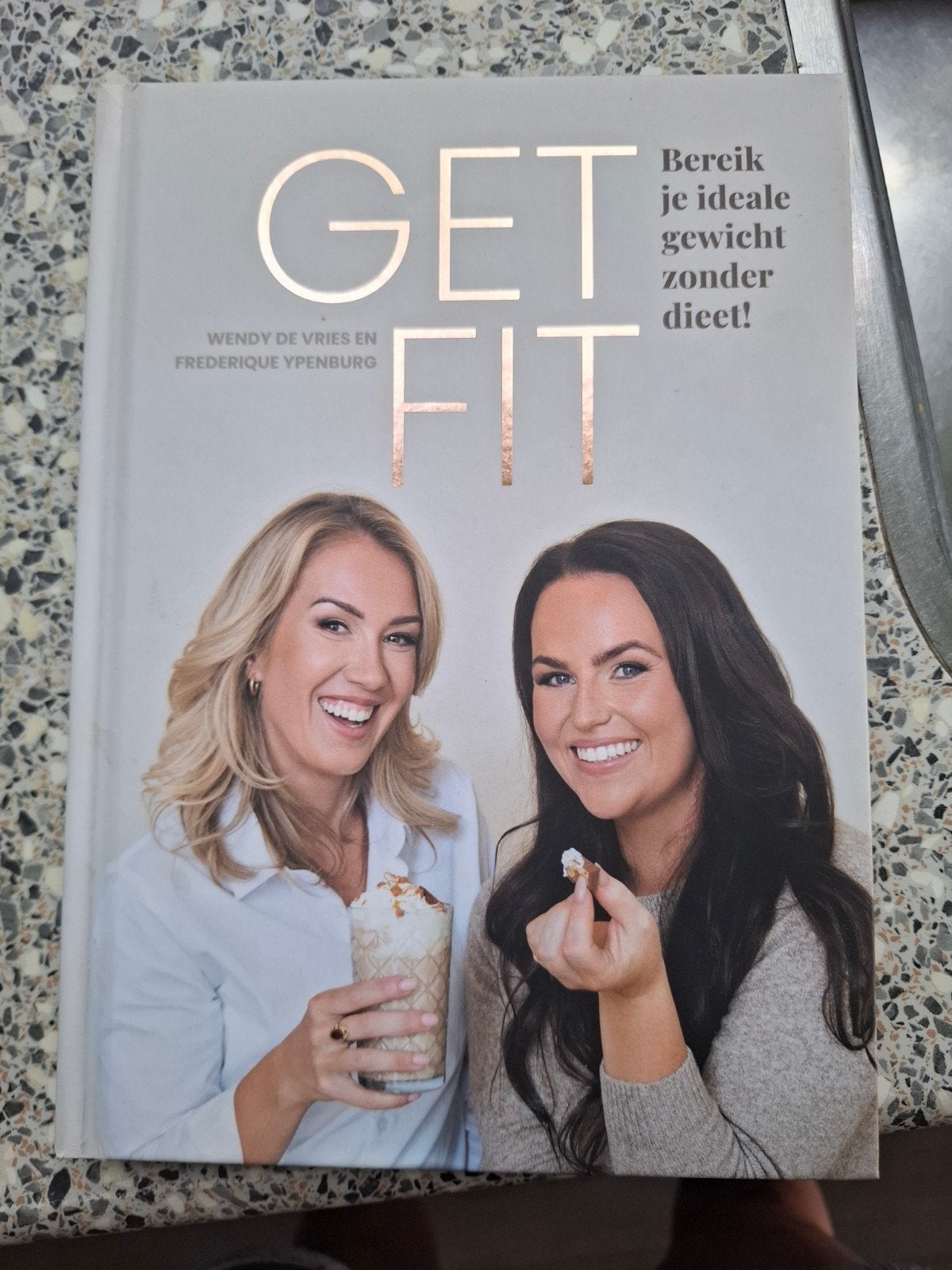 Frederique Ypenburg - Get Fit, Boeken, Mode, Frederique Ypenburg; Wendy de Vries, Ophalen of Verzenden, Zo goed als nieuw, Mode algemeen