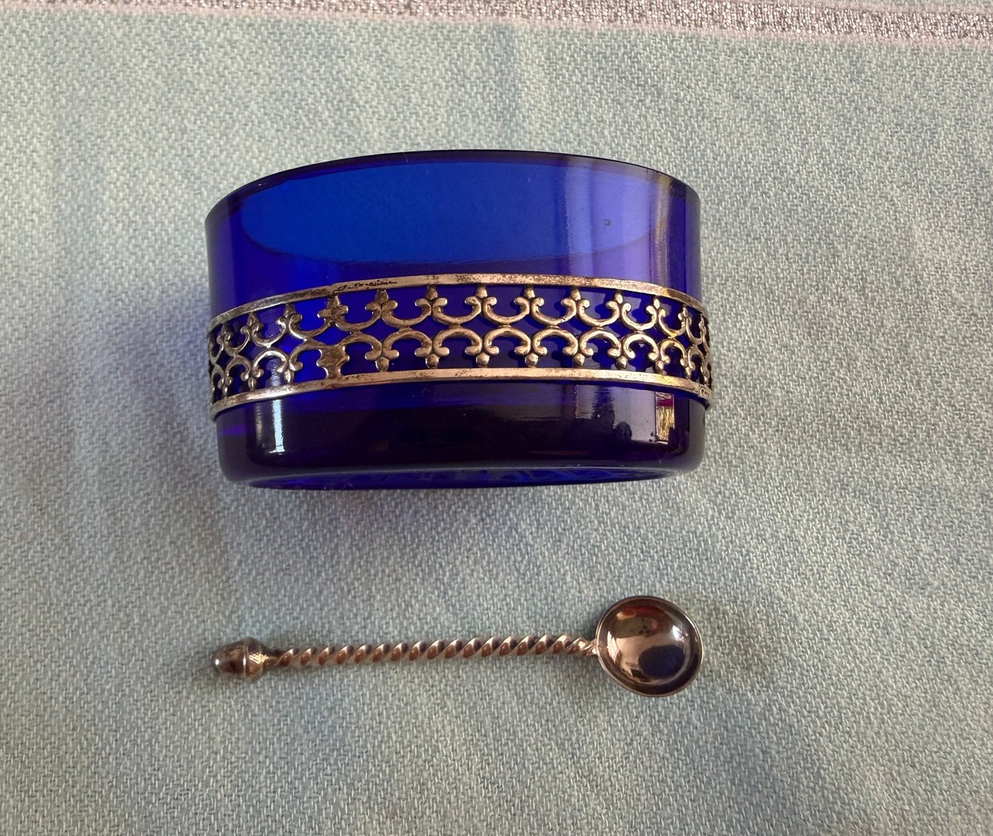 Antiek zoutvaatje met zilveren lepel, Antiek en Kunst, Verzenden, Zilver