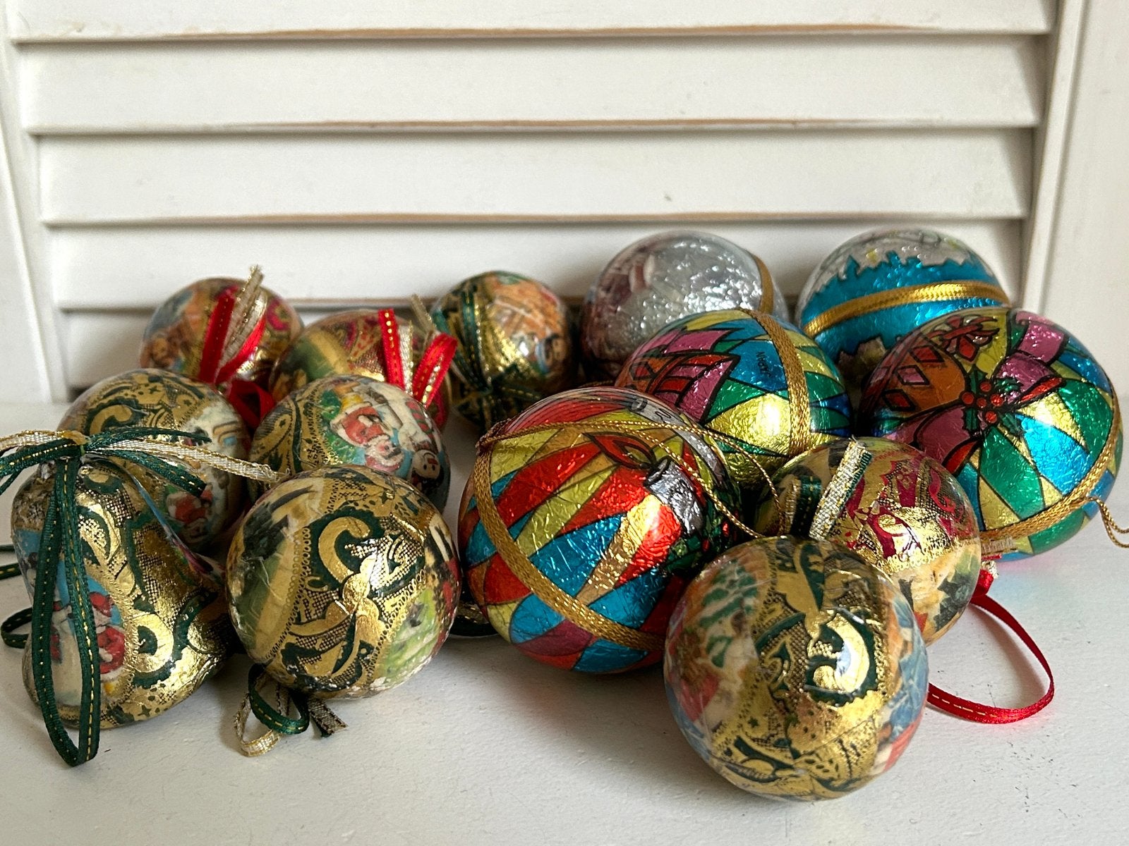 Vintage papier mache folie kerstballen 13 stuks, Diversen, Ophalen