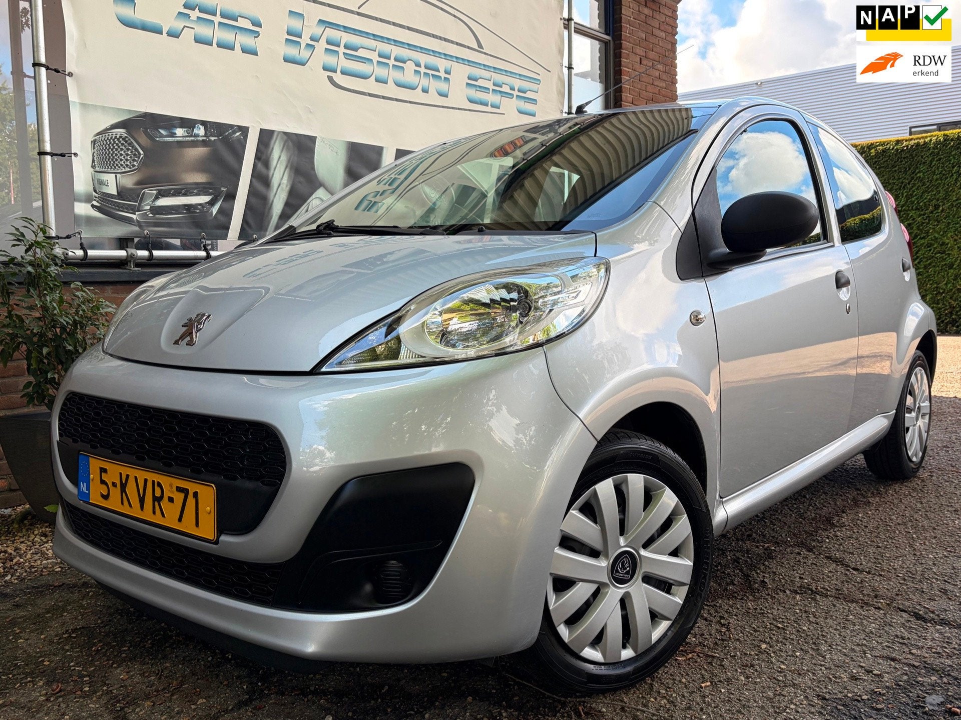 Peugeot 107 1.0 Access Accent|Airco|5-drs|, Auto's, Peugeot, Voorwielaandrijving, Euro 5, Stof, Gebruikt