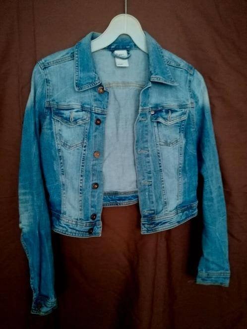 Spijker Jack  Denim maat 36 H&M € 12,00, Kleding | Dames, Jasjes, Kostuums en Pakken, H&M, Blauw, Ophalen of Verzenden, Zo goed als nieuw