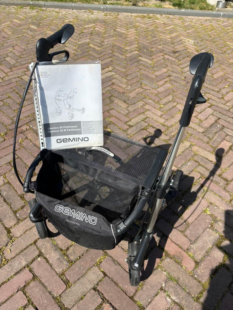 Parkinson rollator Gemino 30 speciaal Np 1040,00 euro, Diversen, Verpleegmiddelen, Ophalen of Verzenden, Gebruikt