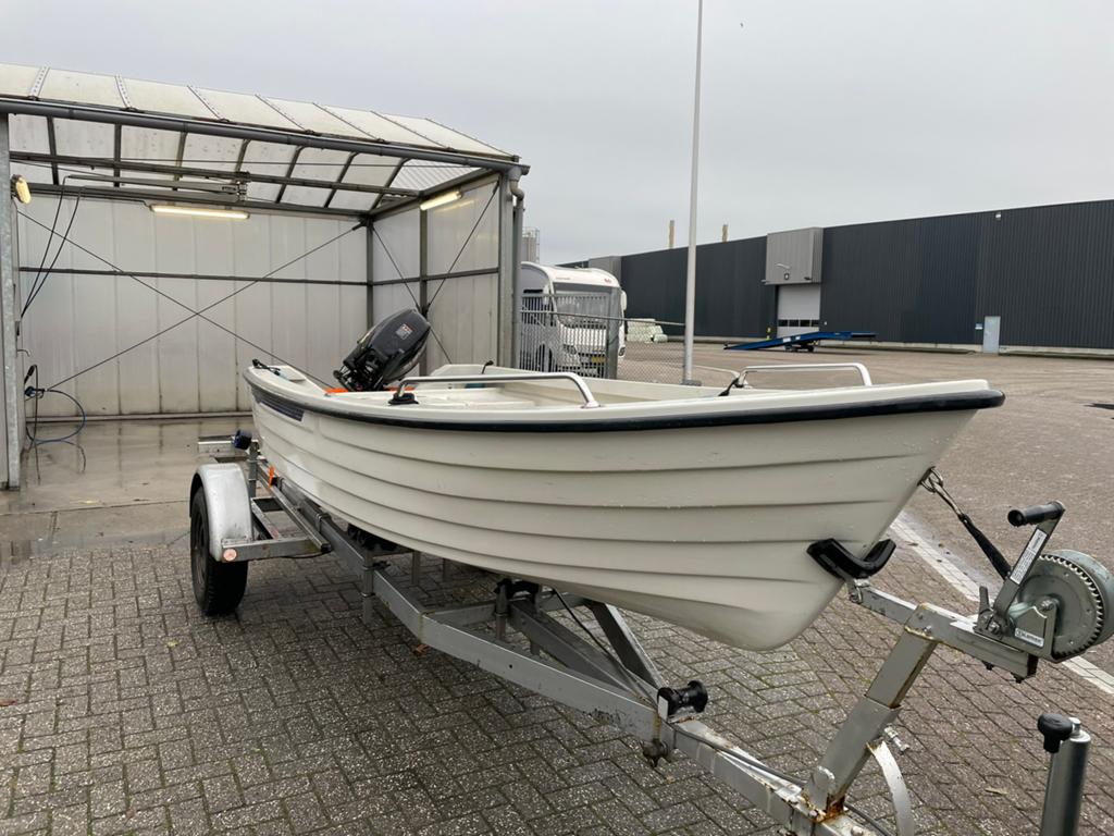 Cresent 410 met 20 pk suzuki, Watersport en Boten, Bootonderdelen, Ophalen, Zo goed als nieuw, Overige typen, Motorboot