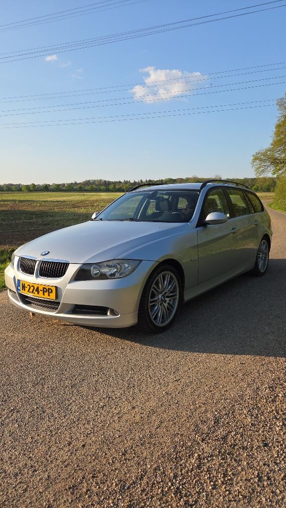 BMW 3-Serie 2.0 318i Touring 2008 Grijs, Auto's, BMW, Zwart, Cruise Control, Handgeschakeld, Particulier
