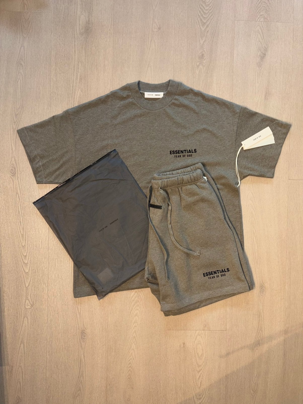 Essentials zomersetjes, Ophalen of Verzenden, Zo goed als nieuw