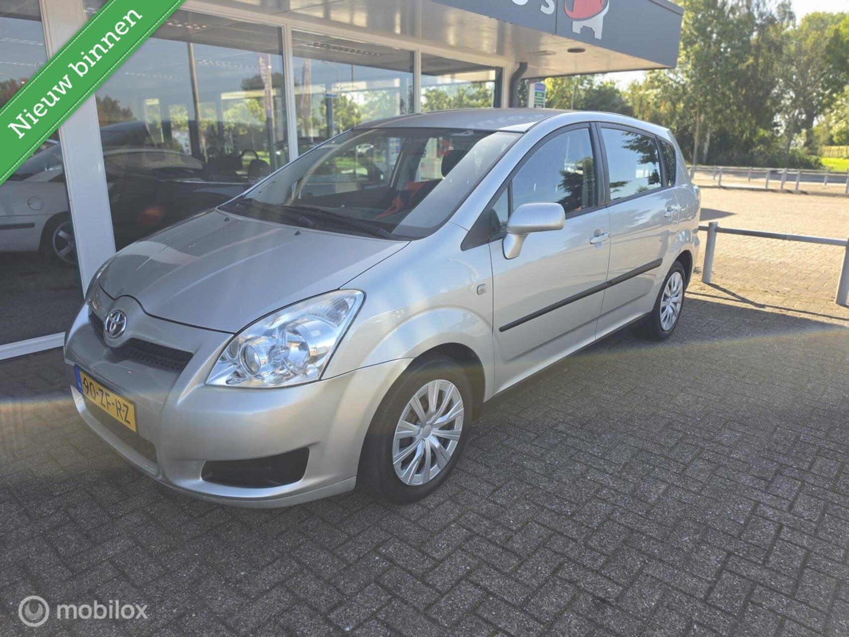 Toyota Verso 1.6 VVT-i Terra Airco Apk PDC Trekhaak, Auto's, 450 kg, Gebruikt, 4 cilinders, Origineel Nederlands