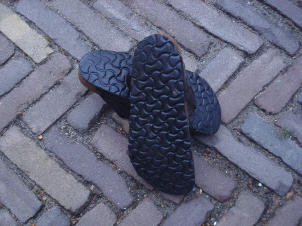 BIRKENSTOCK GIZEH ZWART LAK 39 NU GRATIS VERZENDING PER POST, Slippers, Verzenden, Zwart, Zo goed als nieuw