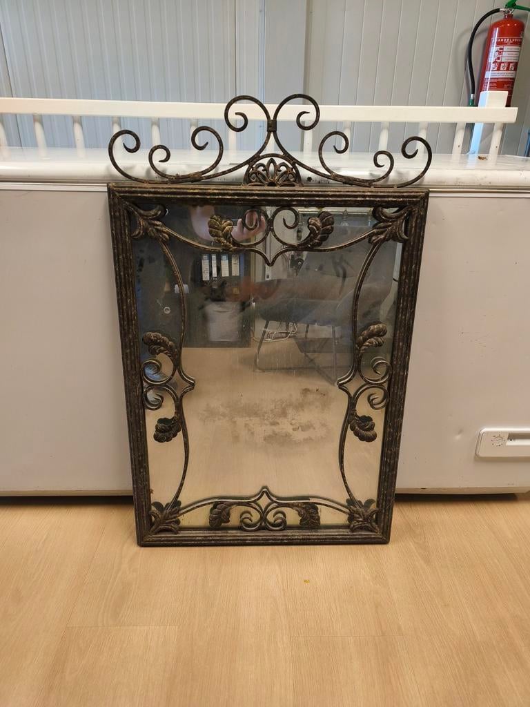 Vintage Smeed ijzeren spiegel smeedijzer, Huis en Inrichting, Woonaccessoires | Spiegels, Gebruikt, Ophalen of Verzenden, Minder dan 100 cm