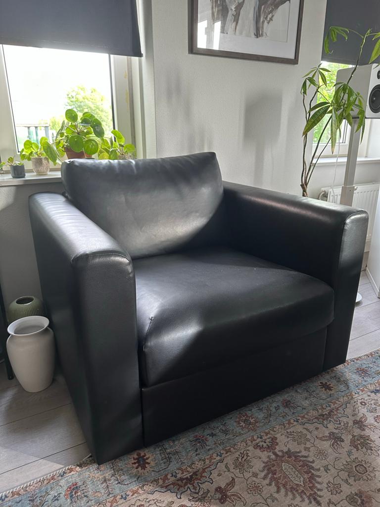 Zwarte design fauteuil, ophalen voor zaterdag, Ophalen, Minder dan 75 cm, Zo goed als nieuw, 50 tot 75 cm