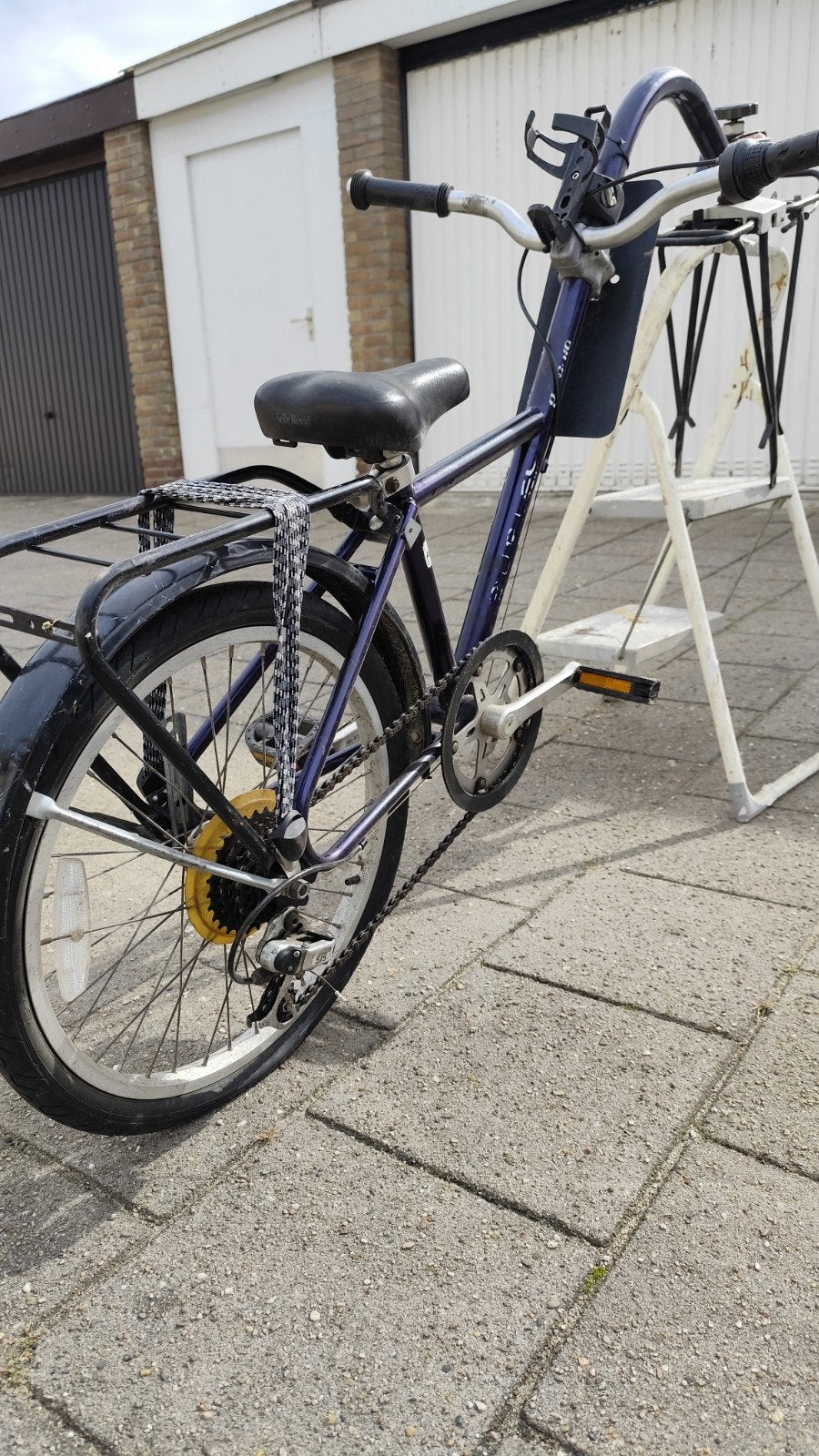 Burley Stabiele Aanhangfiets met 5 Versnellingen, Ophalen, Gebruikt, 16 tot 20 inch