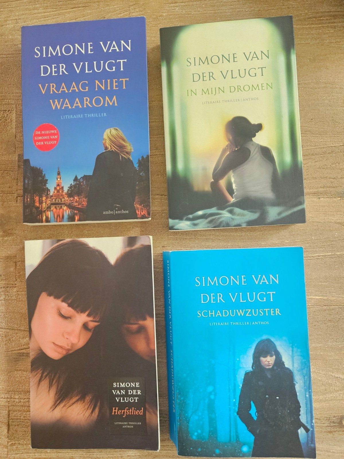 Simone van der Vlught. Literaire thrillers, Ophalen of Verzenden, Zo goed als nieuw