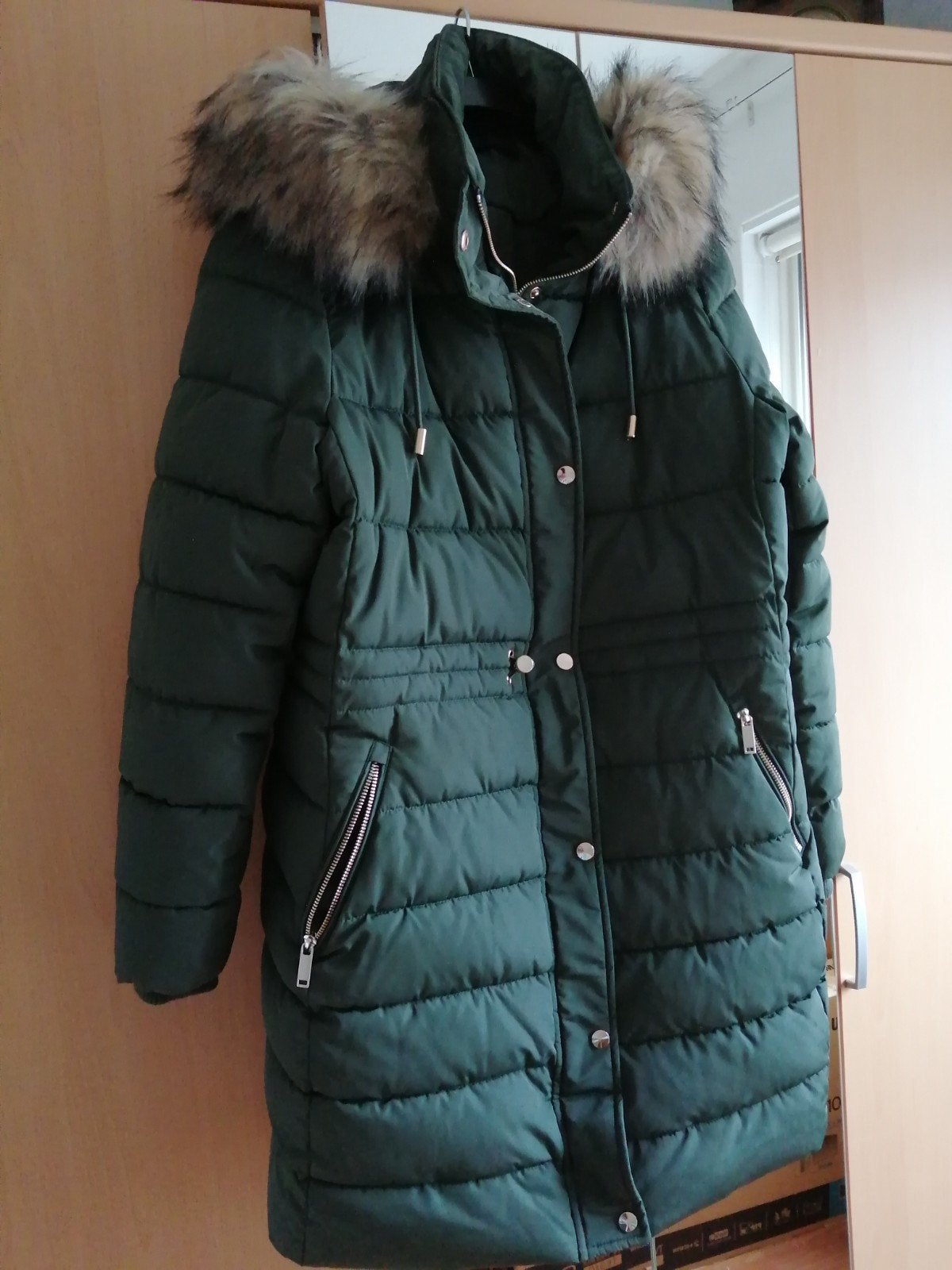 Nieuwe winterjas, Ophalen, Nieuw, Maat 42/44 (L), Groen