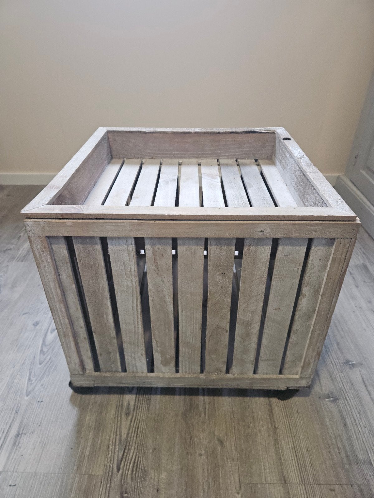 Bijzettafel hout op wieltjes met opbergfunctie, Ophalen, Minder dan 50 cm, Gebruikt, Minder dan 50 cm