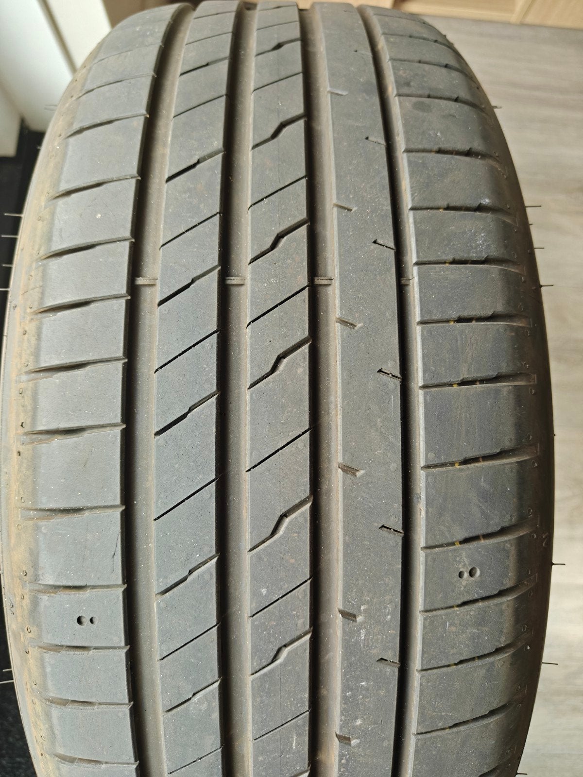 Foto 6 van 4x Hankook iON evo SUV 235/55 ZR18 104W XL T0 – Tesla – DOT