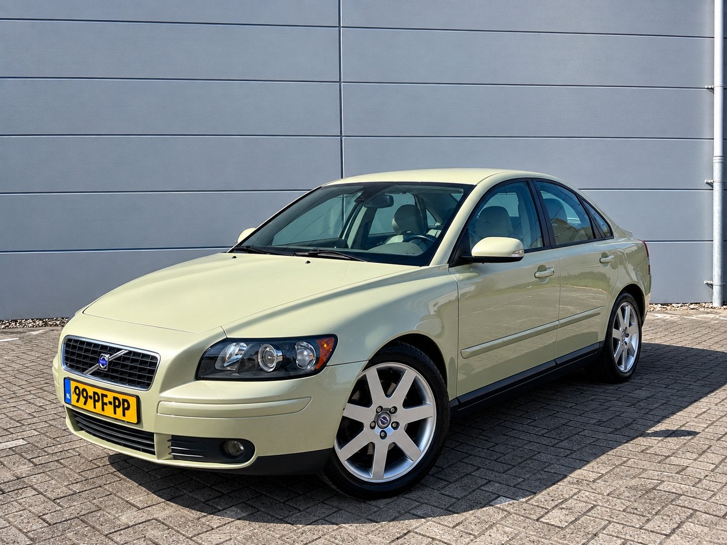 Volvo S40