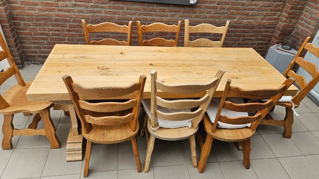 Eetkamertafel met 8 stoelen., Gebruikt, Eikenhout, 50 tot 100 cm, Vijf personen of meer