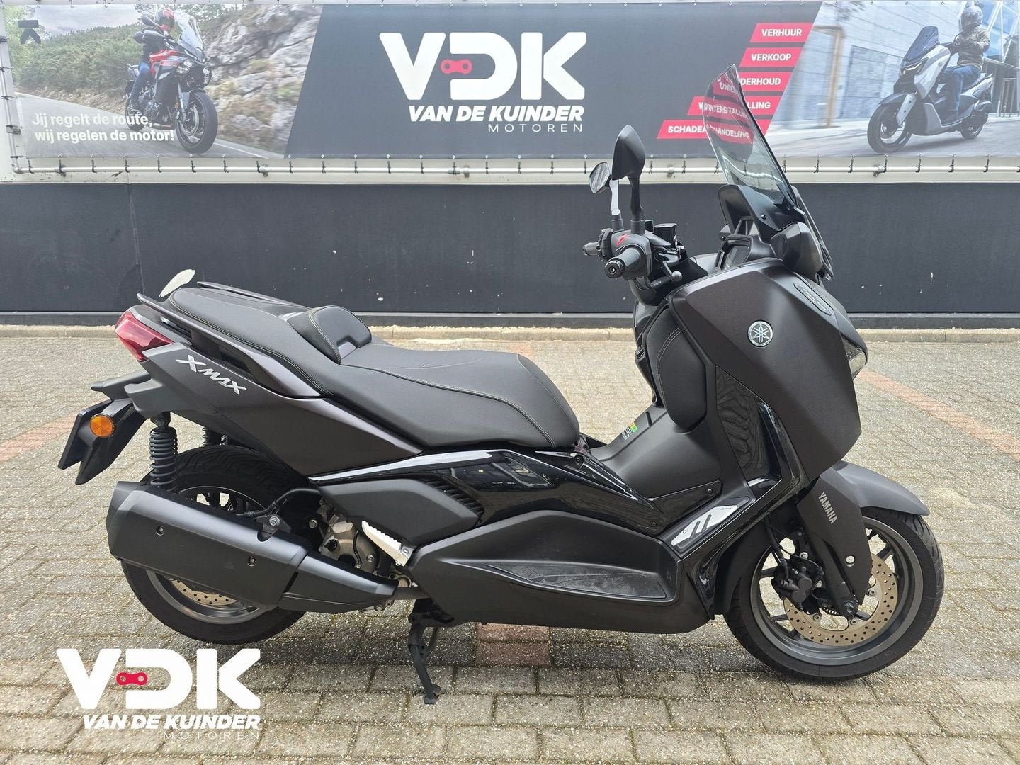 YAMAHA X MAX 300 TECH MAX (bj 2024) 6,903 km, Scooter, 292 cc, Bedrijf, Onbekend