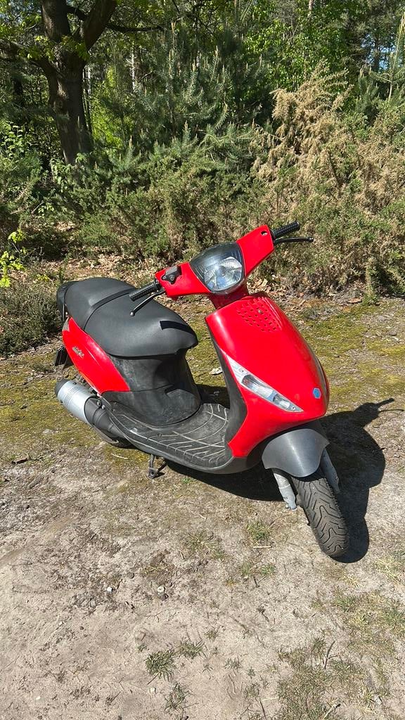 Piaggio zip 2t 70cc, Fietsen en Brommers, Brommeronderdelen | Scooters, Zo goed als nieuw, Piaggio, Uitlaat, Ophalen