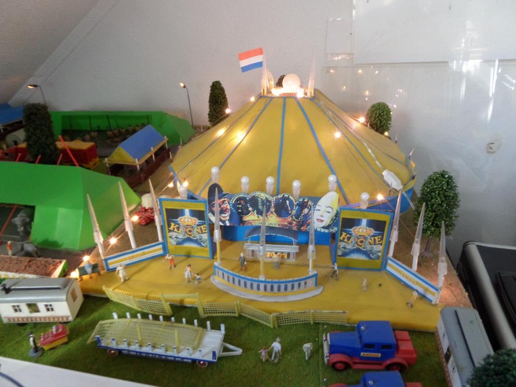 modeltrein, Ophalen, Gebruikt, Gelijkstroom, Brug, Tunnel of Gebouw