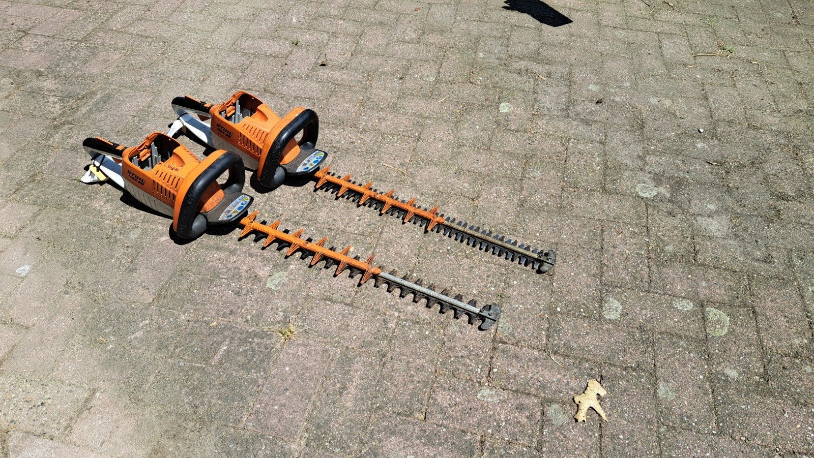 Stihl HSA 86 (AP accu) heggenschaar 2 stuks zo uit het werk, Ophalen, Stihl, Gebruikt, Accu