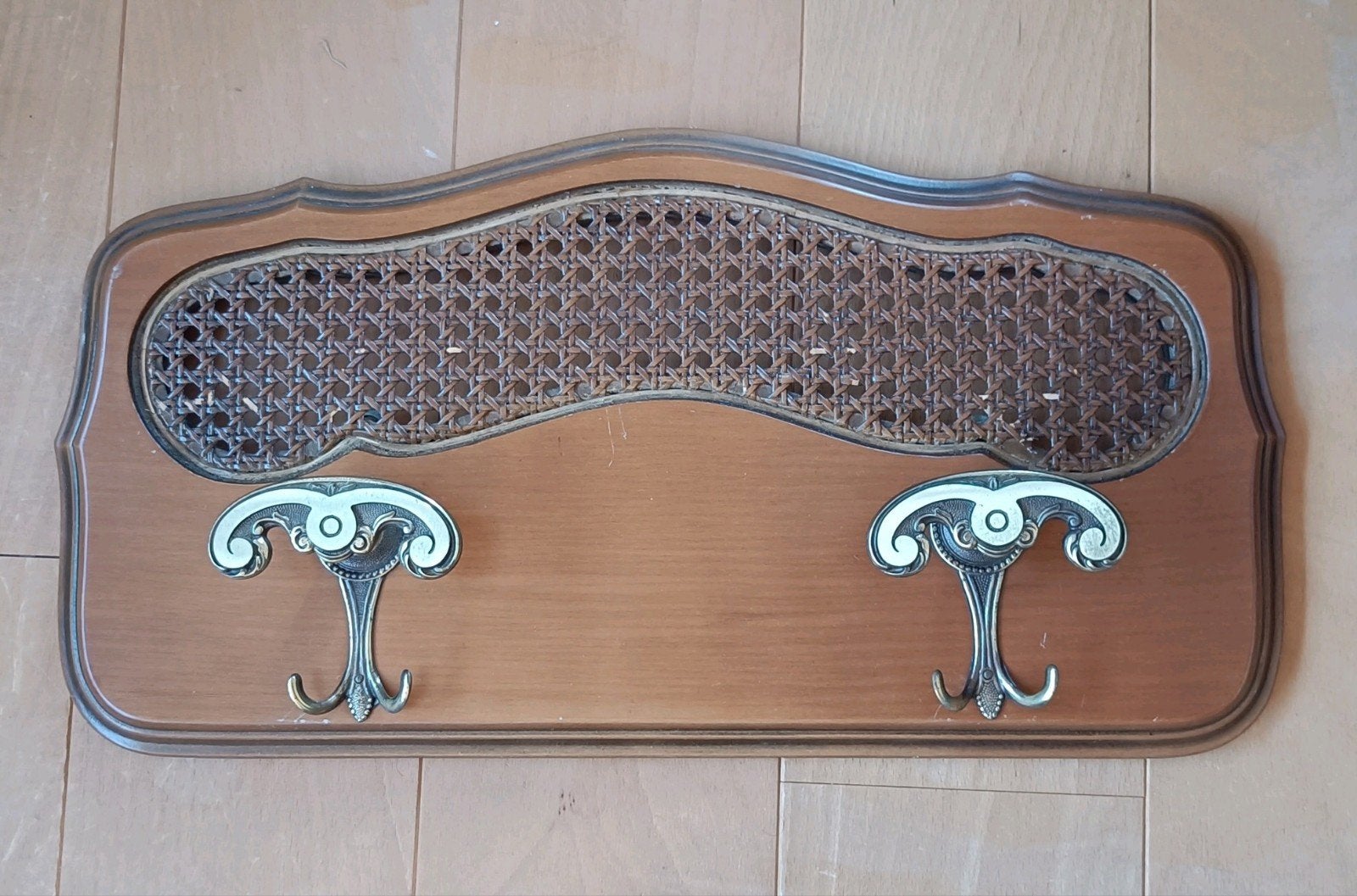 Houten kapstok met rotan en bronzen haken, Gebruikt, Minder dan 100 cm, Hout, Ophalen
