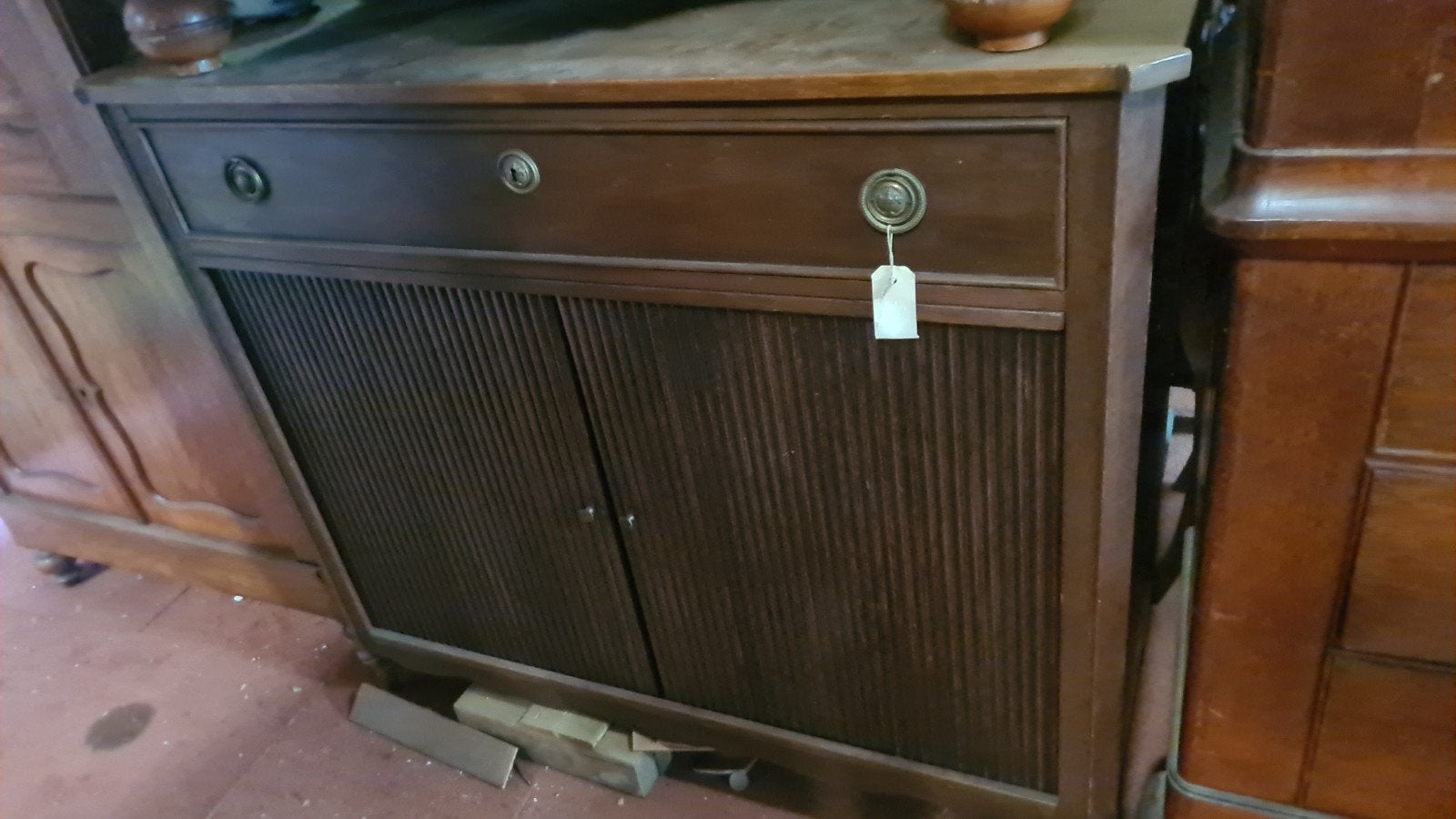 Antiek dressoir met lade en jaloezie schuifdeuren | 1880, Ophalen of Verzenden