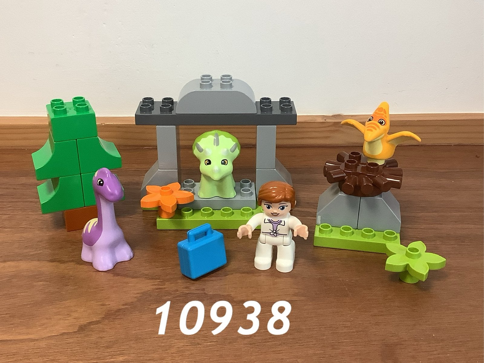 Duplo dinosaurus crèche 10938 (compleet) 1, Ophalen of Verzenden, Zo goed als nieuw, Complete set, Duplo