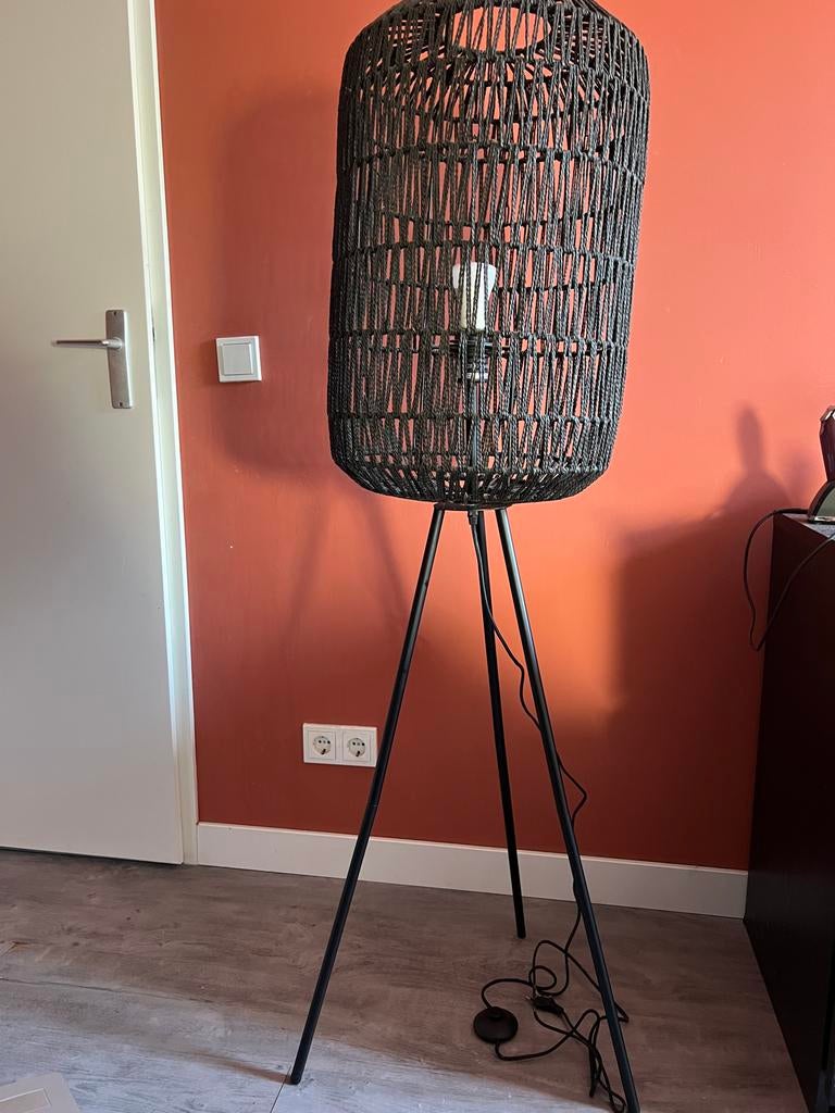 Vloerlamp Rami Kwantum -, Huis en Inrichting, Lampen | Vloerlampen, Ophalen of Verzenden, Zo goed als nieuw, Metaal, 150 tot 200 cm