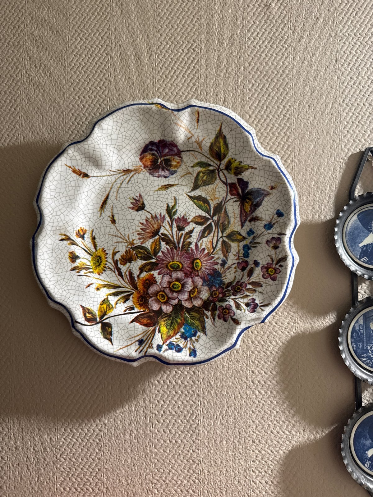 Vintage LAMI Italy decoratief bord met bloemen, Ophalen of Verzenden