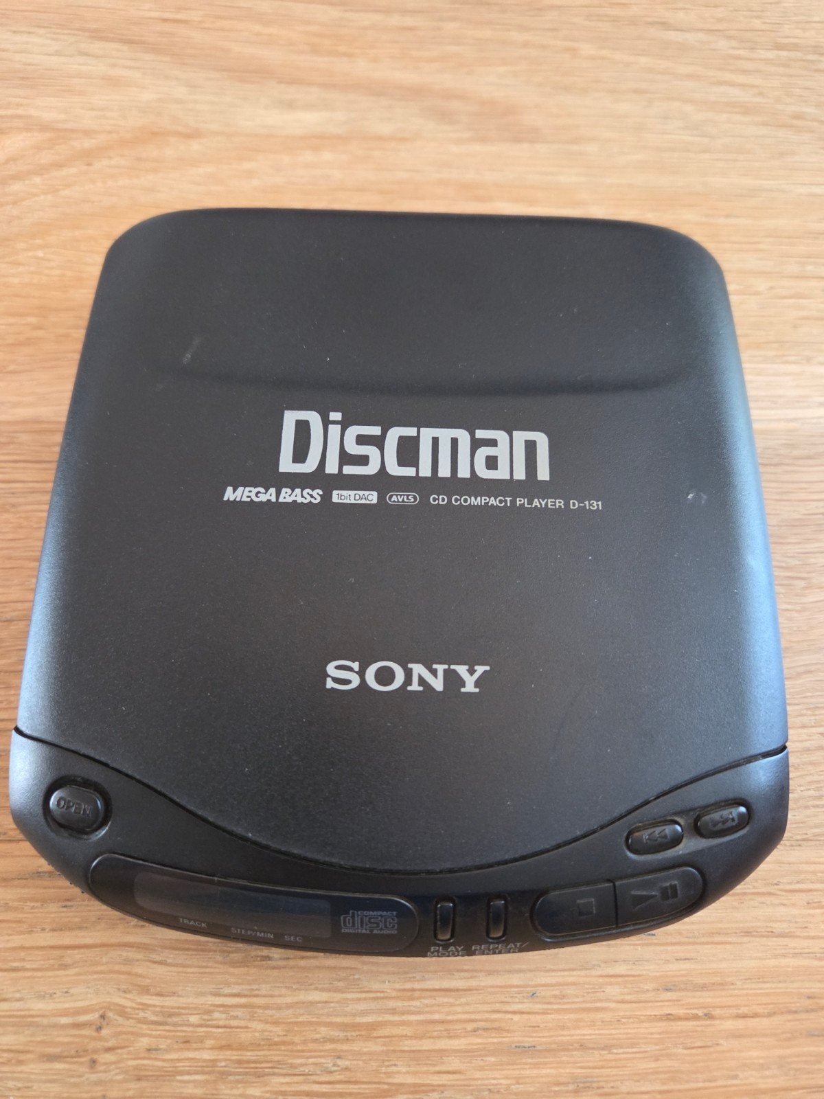 Sony Discman D-131, Ophalen of Verzenden, Discman