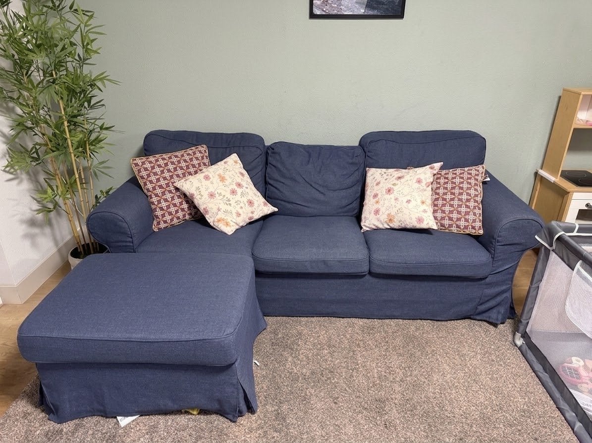 Comfortabele EKTORP 3 seat met extra beige hoes, Huis en Inrichting, Ophalen, 250 tot 300 cm, Gebruikt, 100 tot 125 cm