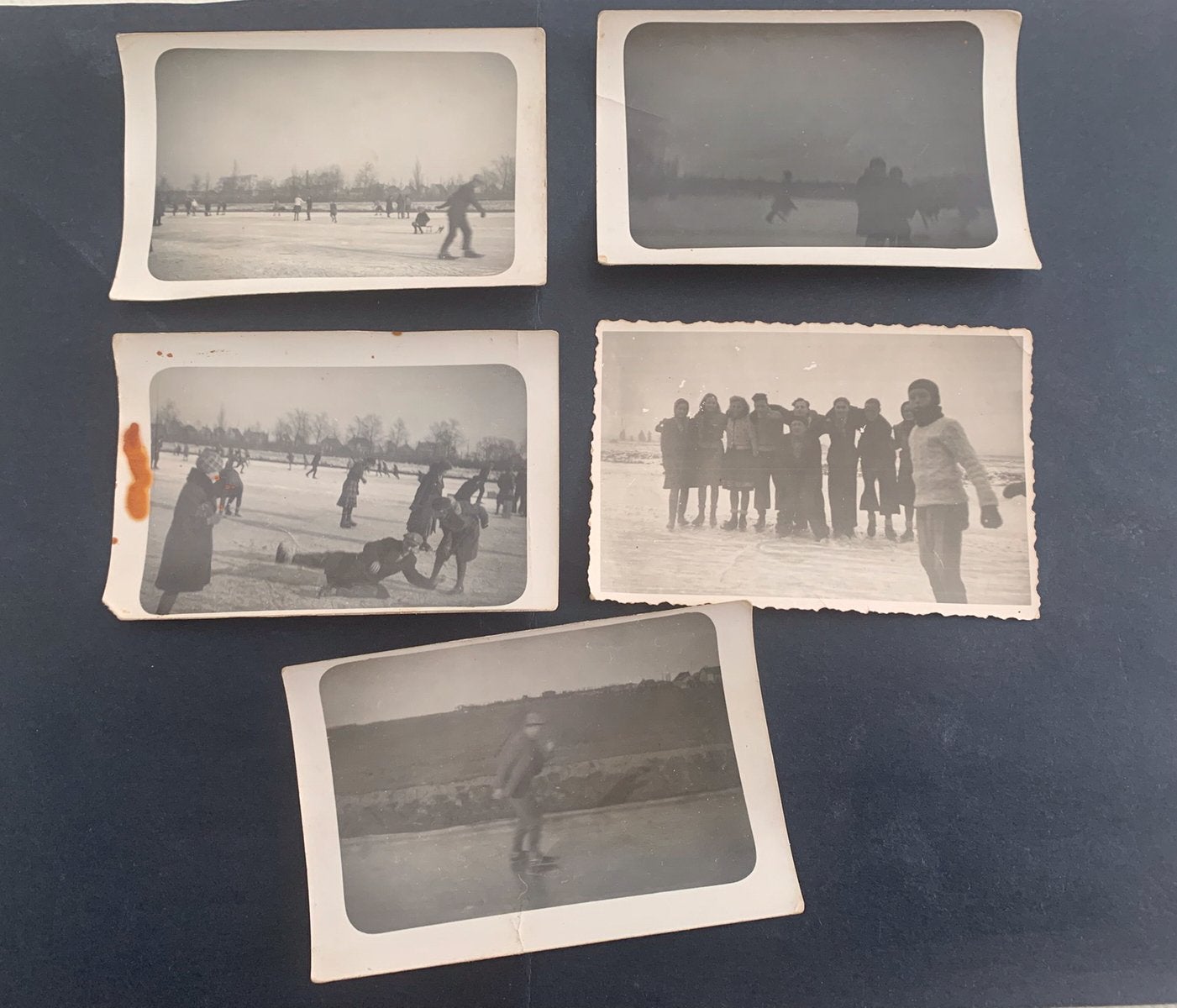 5 x foto schaatsen ijspret wintersport, Verzamelen, Foto's en Prenten, Verzenden, Voor 1940, Zo goed als nieuw, Foto