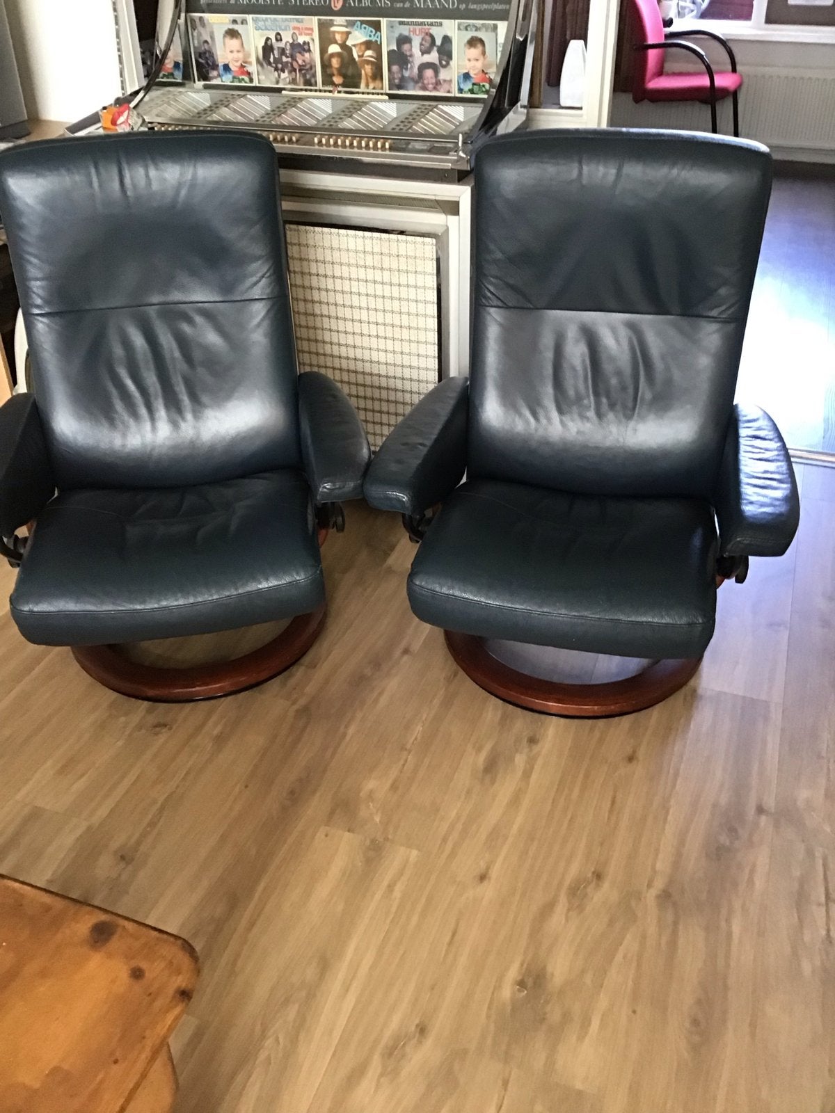 Draai- en relaxstoel, donkerblauw leer, Ophalen, Gebruikt, Minder dan 75 cm, Leer