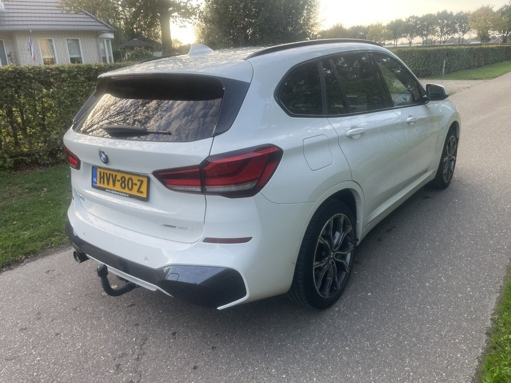 BMW X1 xDrive25e High Exec. (bj 2021, automaat), Auto's, 125 pk, Gebruikt, Wit, Leder
