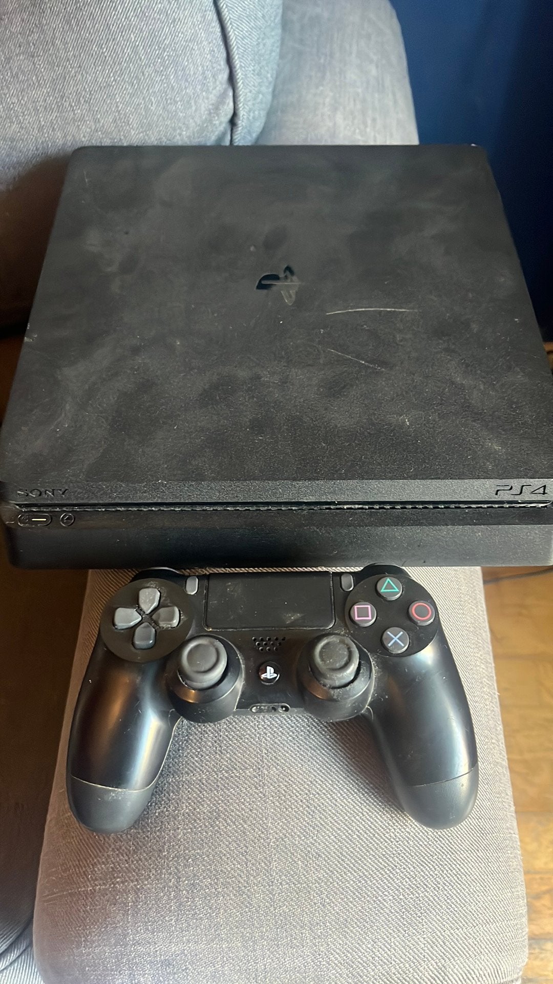 PS4 slim met controller, Spelcomputers en Games, Spelcomputers | Sony PlayStation 4, 500 GB, Ophalen of Verzenden, Zo goed als nieuw