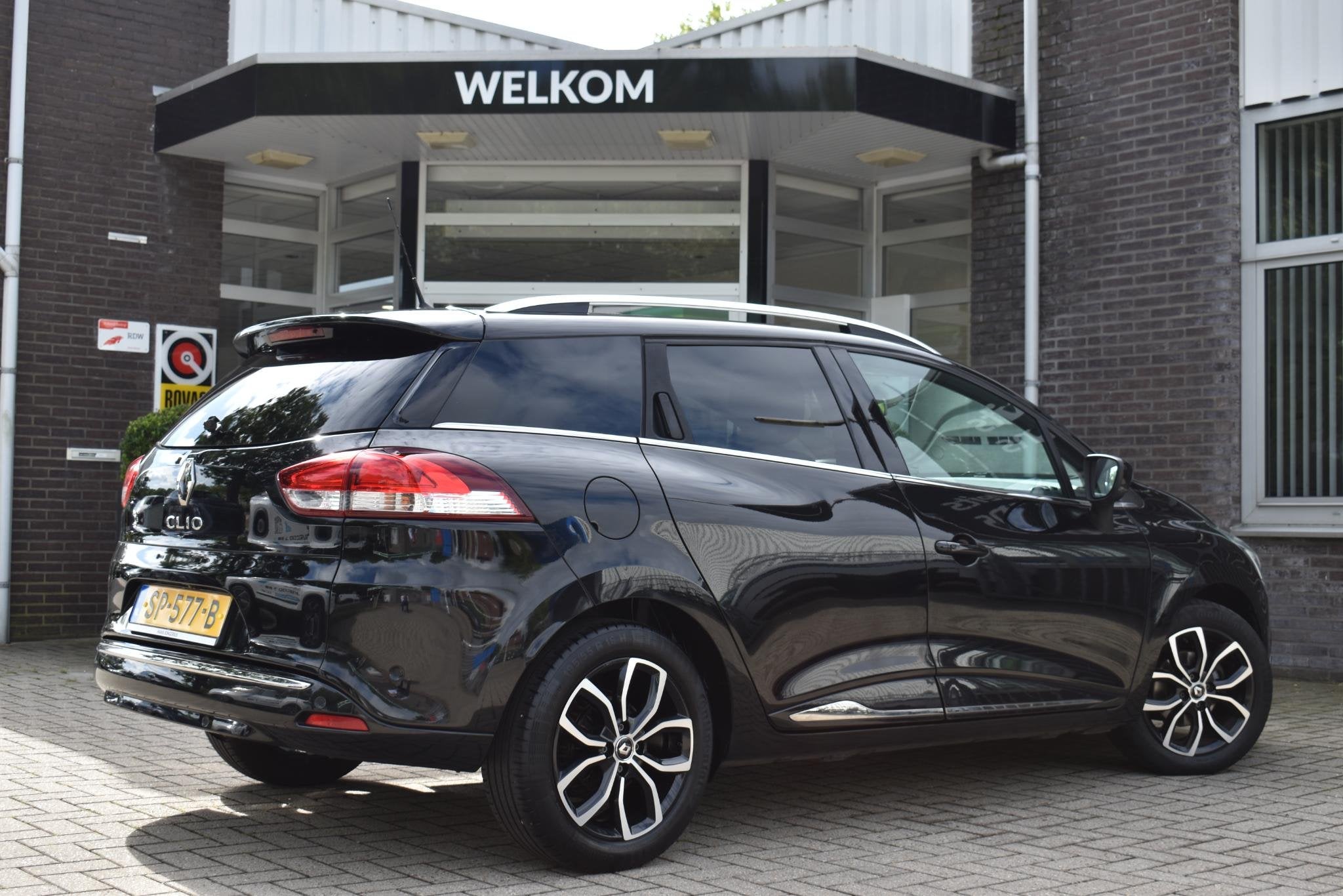Renault Clio Estate 0.9 TCe Intens NAVIGATIE | PARKEERCAMERA, Voorwielaandrijving, 898 cc, Gebruikt, 580 kg
