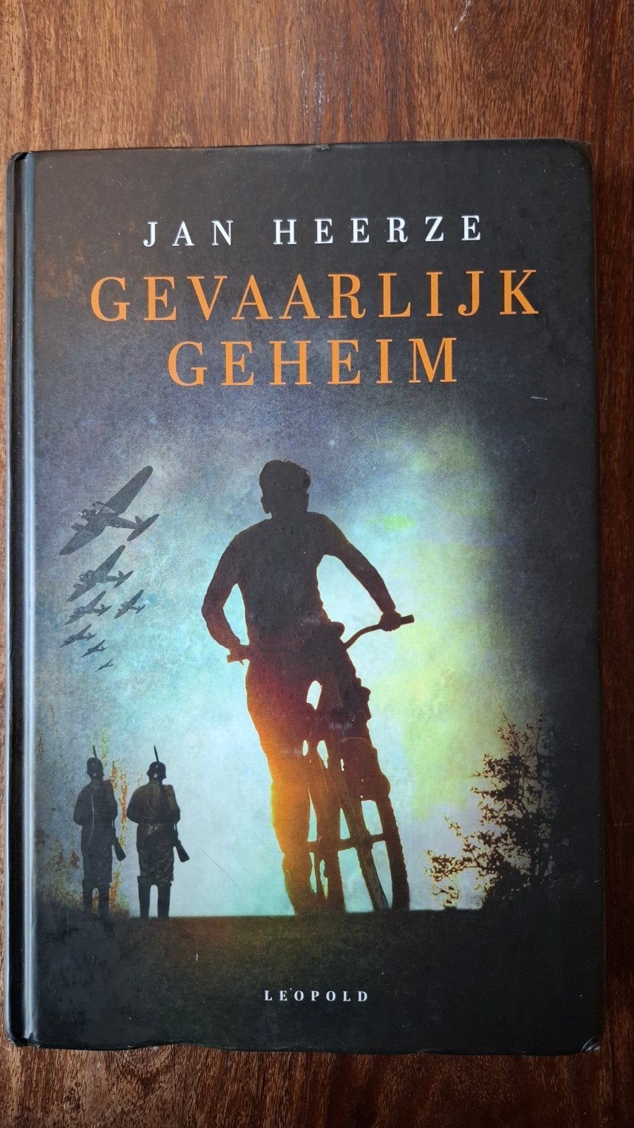 Gevaarlijk Geheim - Jan Heeze (Tweede Wereldoorlog), Tweede Wereldoorlog, Ophalen of Verzenden, Zo goed als nieuw, Jan Heeze