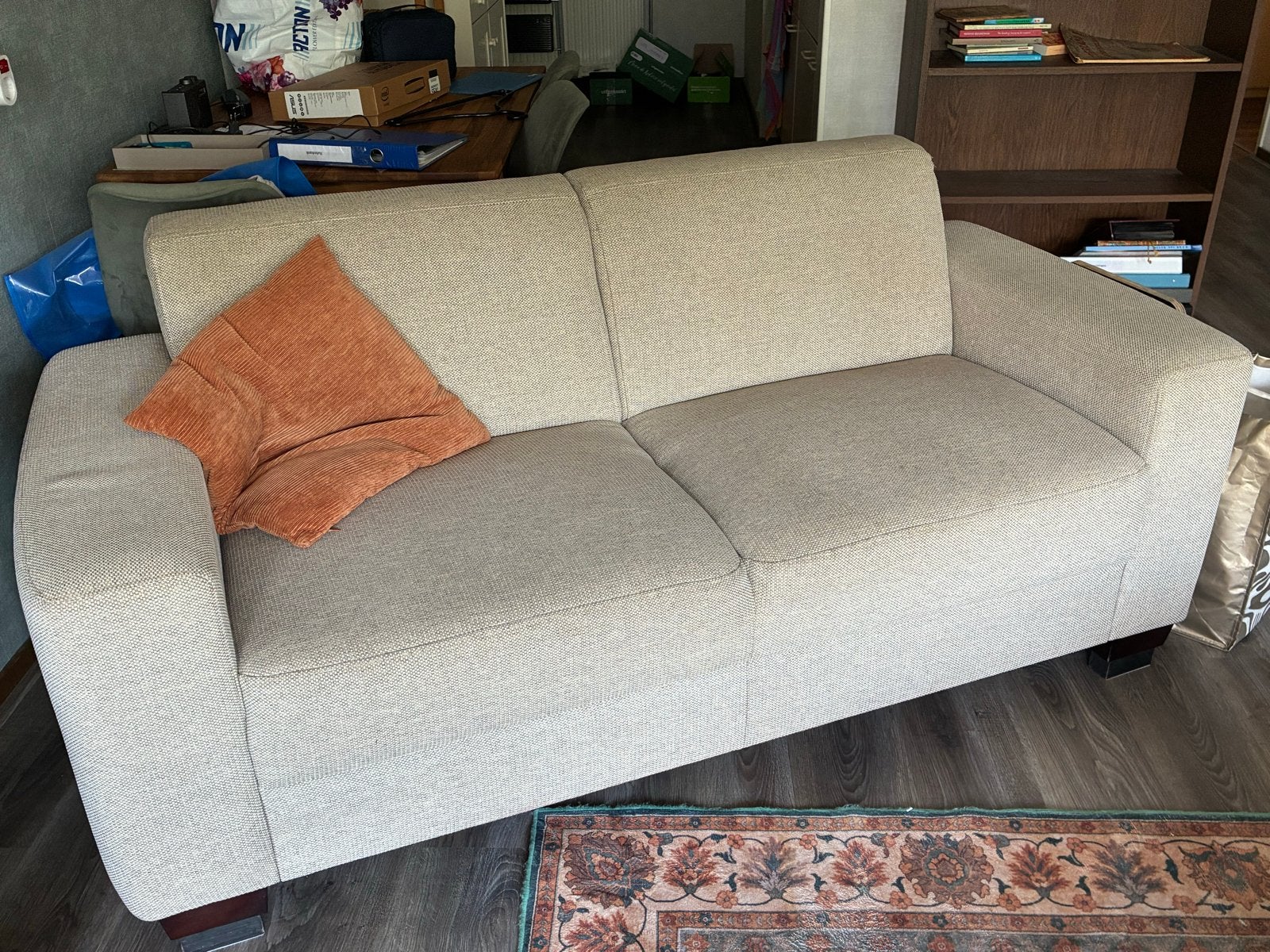 Comfortabele tweepersoonsbank - Beige stof, Huis en Inrichting, Ophalen, Gebruikt, 150 tot 200 cm, Tweepersoons