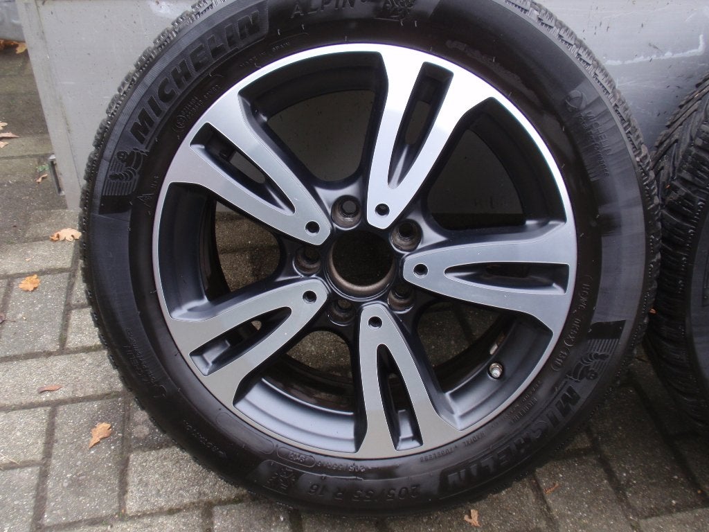 Mercedes wieldoppen 16 inch 8 stuks /// LM velgen incl TPMS, Auto diversen, Ophalen, Gebruikt