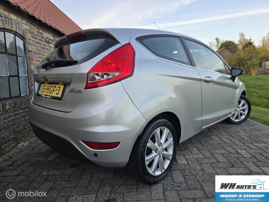 Ford Fiesta 1.25 Ghia nette auto!, Auto's, Voorwielaandrijving, Electronic Stability Program (ESP), 82 pk, Origineel Nederlands