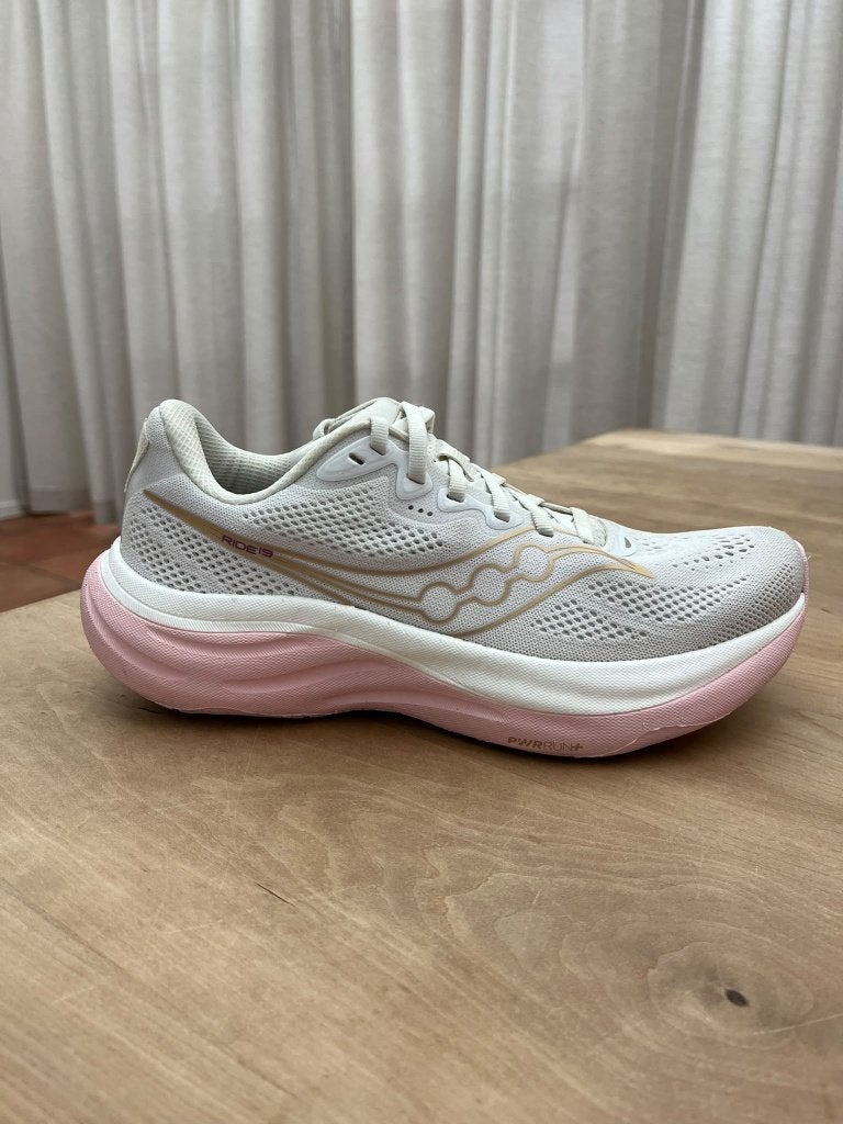 hardloopschoen Saucony Ride 19 Dames, Sport en Fitness, Hardloopschoenen, Zo goed als nieuw, Hardlopen, Saucony
