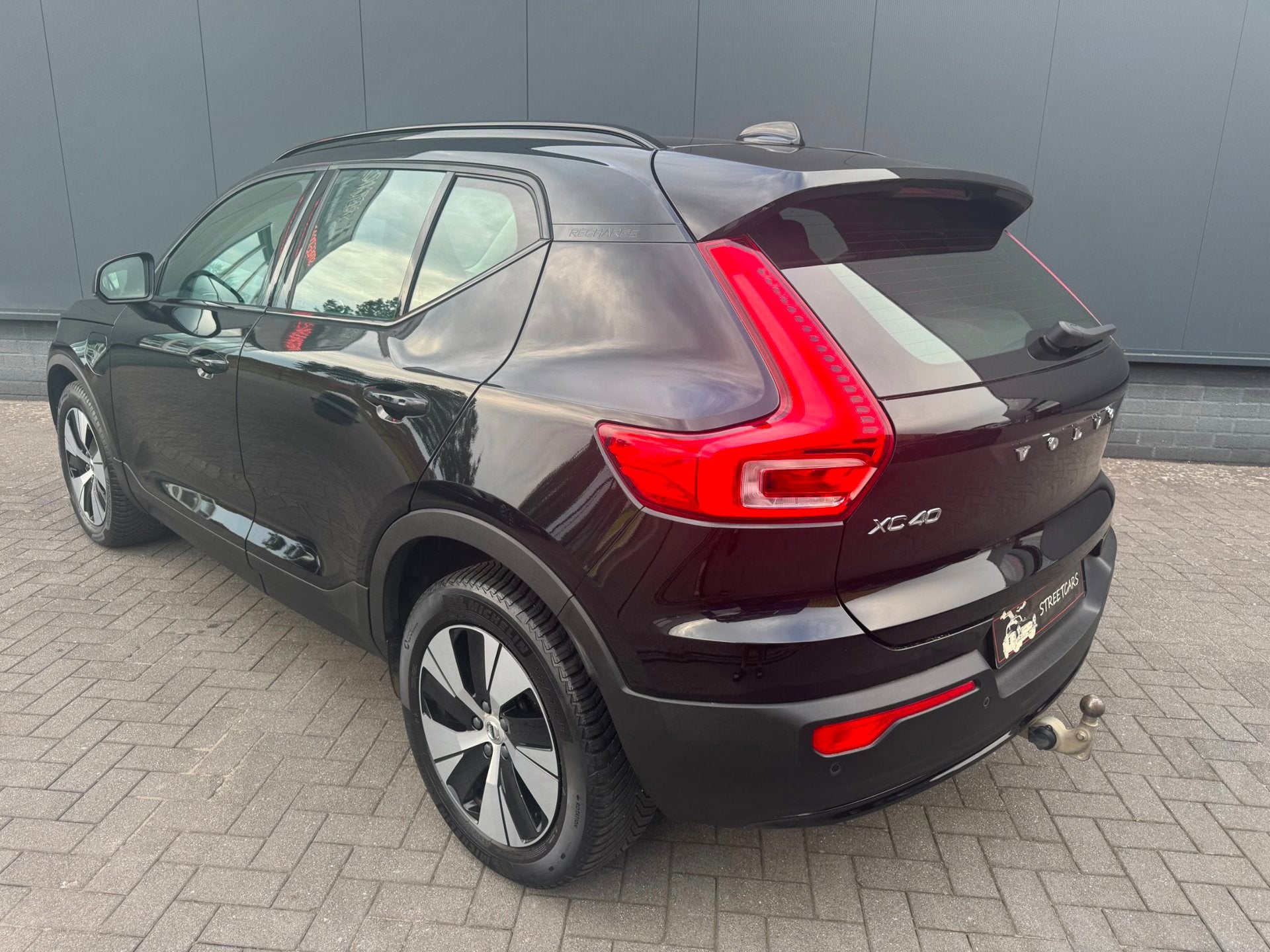 Volvo XC40 1.5 T4 PHEV/1e eig/Trekhaak/incl. BTW!, Gebruikt, Zwart, Zwart, Leder