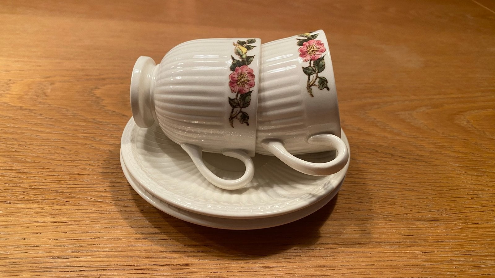 Wedgwood Briar Rose espresso kop en schotel set (2 stuks), Ophalen