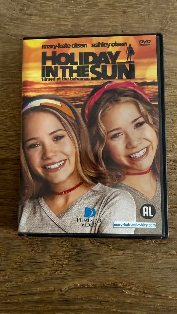 Dvd Holiday in the Sun, Alle leeftijden, Ophalen of Verzenden, Zo goed als nieuw