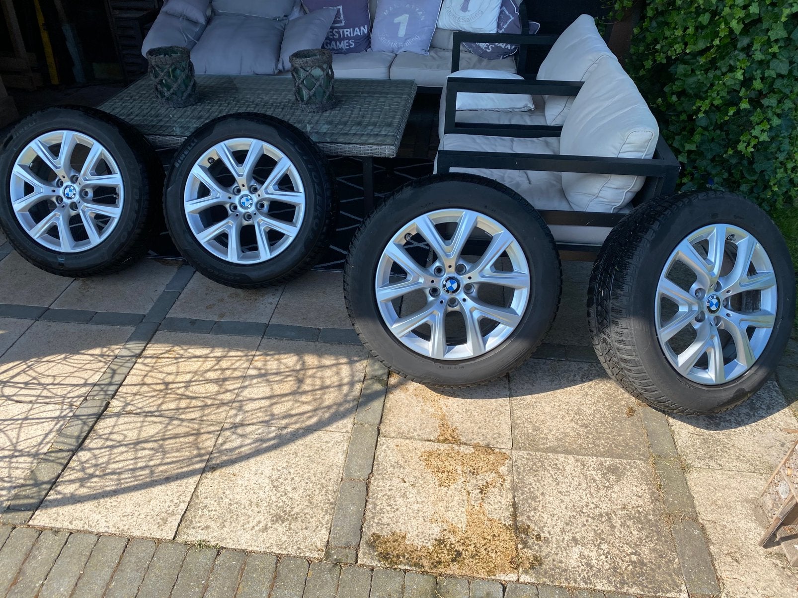 Bmw X1 velgen + banden 205-60-17 winter, Ophalen