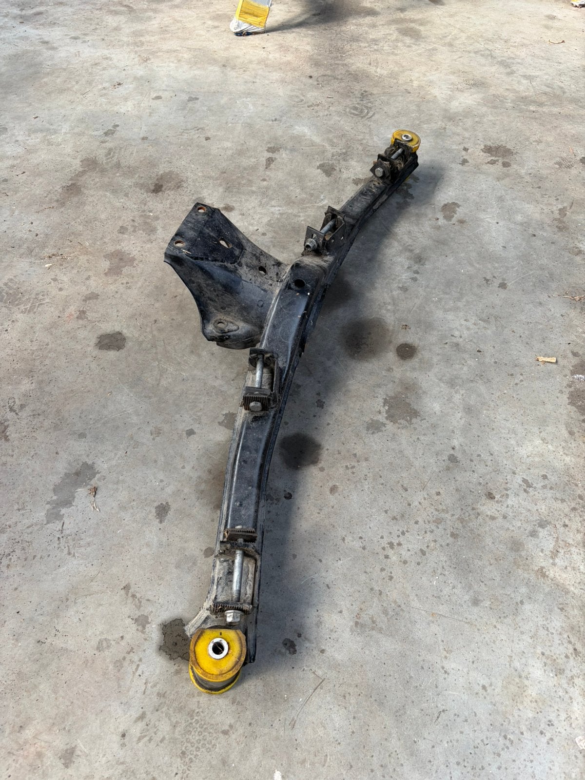 BMW E30 achteras brug met camber verstelling en PU, Ophalen, Gereviseerd, BMW