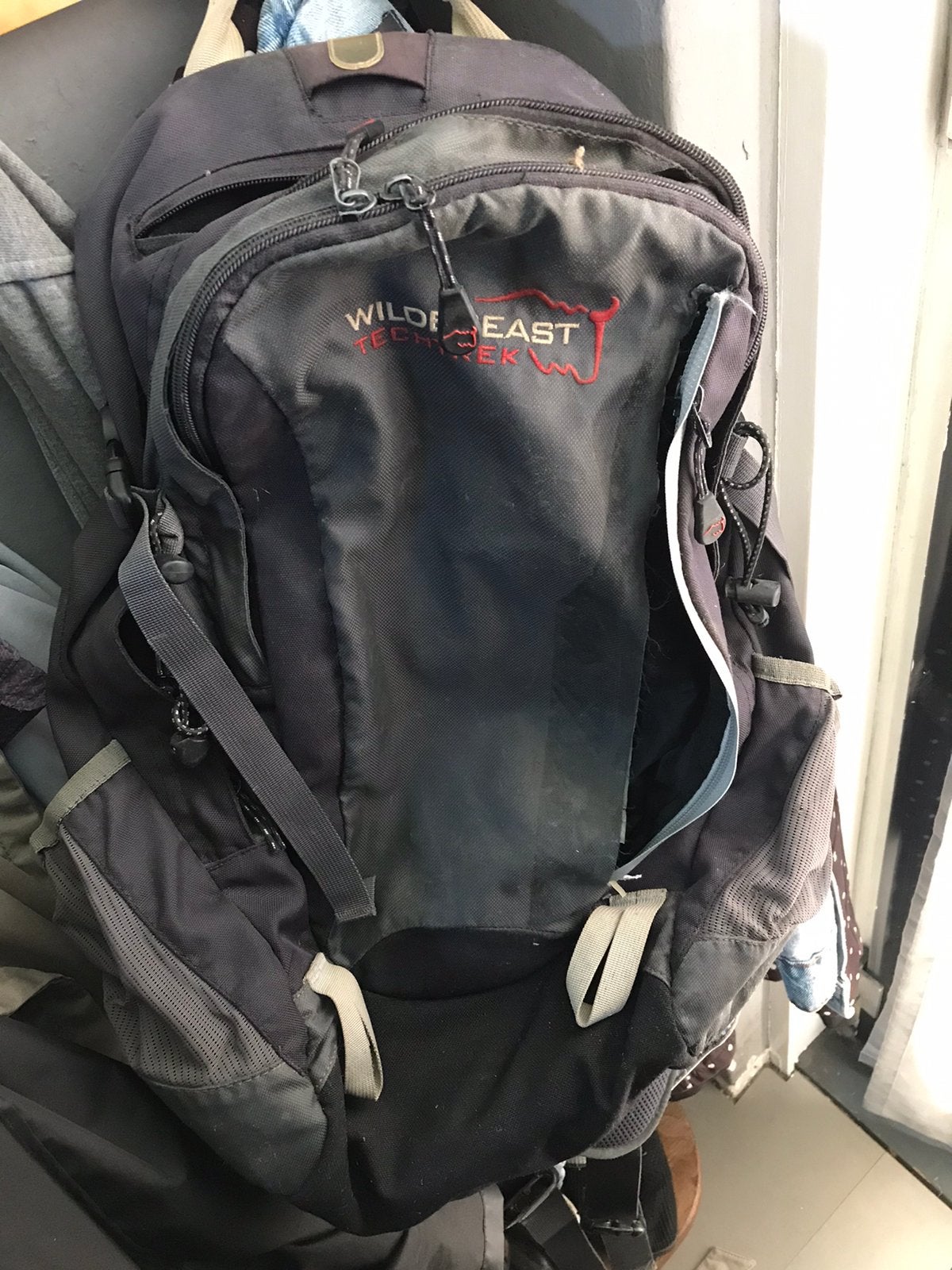 2 gratis wild beast rugtassen let op ritsen kapot, Ophalen, Gebruikt, Overige merken