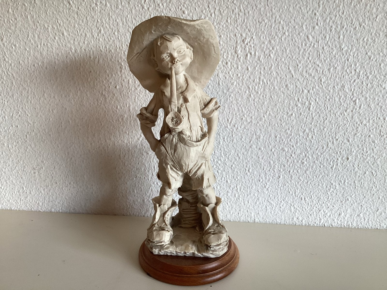 Guiseppe Armani Beeld 'Jongen met Pijp' - 25 cm hoog, Antiek en Kunst, Kunst | Beelden en Houtsnijwerken, Ophalen of Verzenden